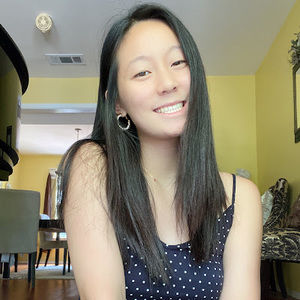 Meet your Posher, Phoebe